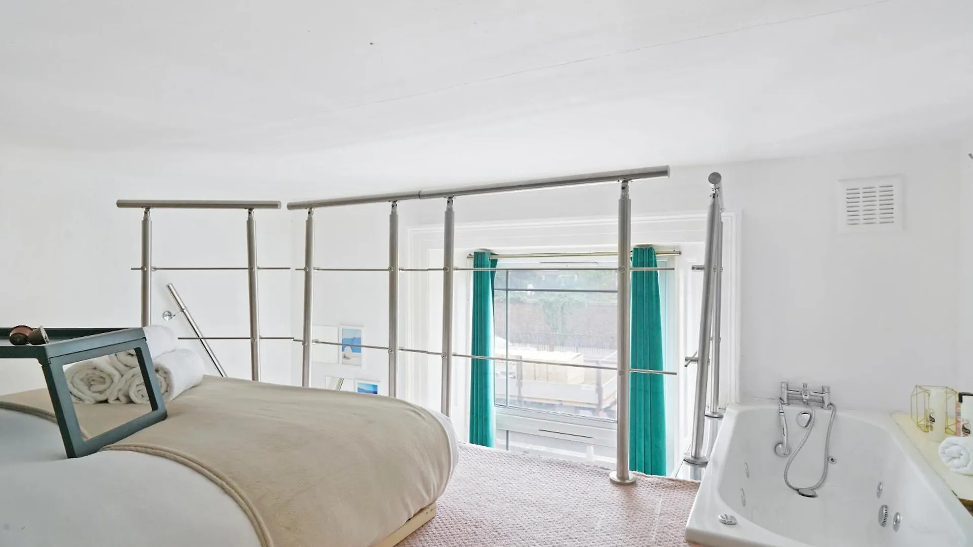 Cozy Split-Level Studio London Apartment United Kingdom